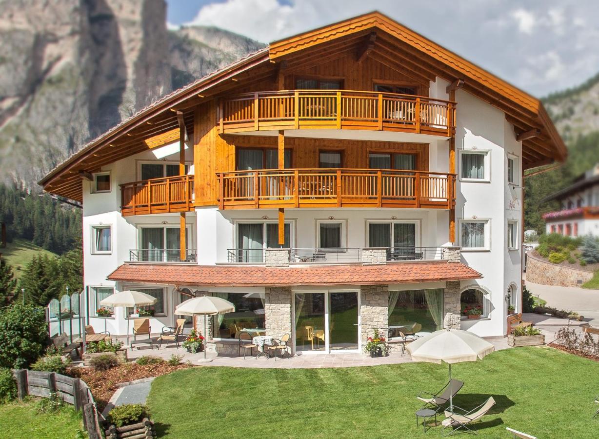 Hotel Garni Aghel Selva di Val Gardena Exteriér fotografie